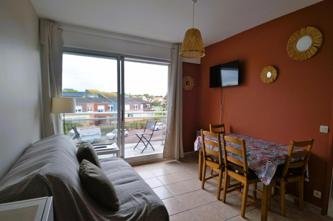 Appartement Au Pied De La Plage - Balcon - Parking Courseulles-sur-Mer Bagian luar foto