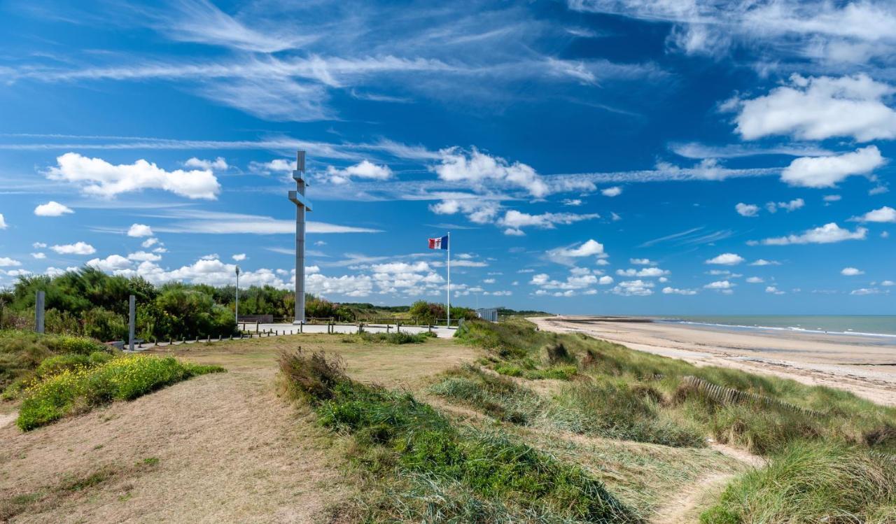 Appartement Au Pied De La Plage - Balcon - Parking Courseulles-sur-Mer Bagian luar foto