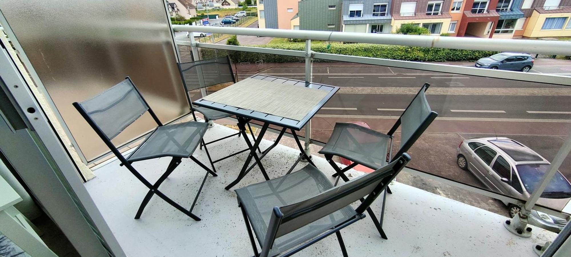 Appartement Au Pied De La Plage - Balcon - Parking Courseulles-sur-Mer Bagian luar foto