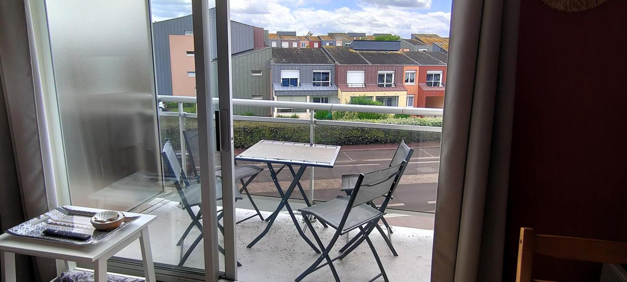 Appartement Au Pied De La Plage - Balcon - Parking Courseulles-sur-Mer Bagian luar foto