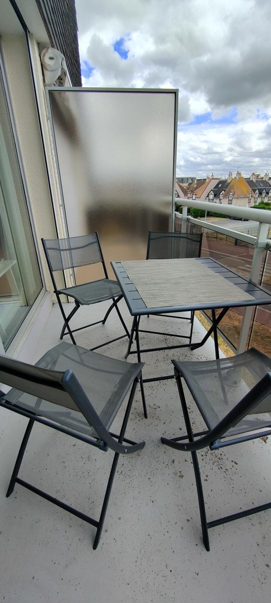Appartement Au Pied De La Plage - Balcon - Parking Courseulles-sur-Mer Bagian luar foto